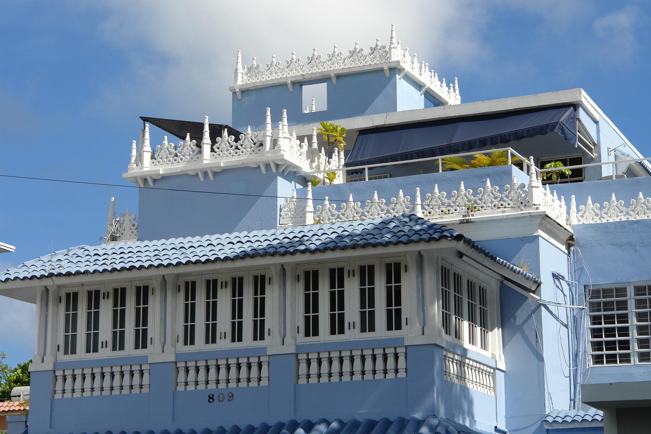 Edificio en la calle Avenida Fernández Juncos 809 - San Juan (Miramar) - 2011 00001